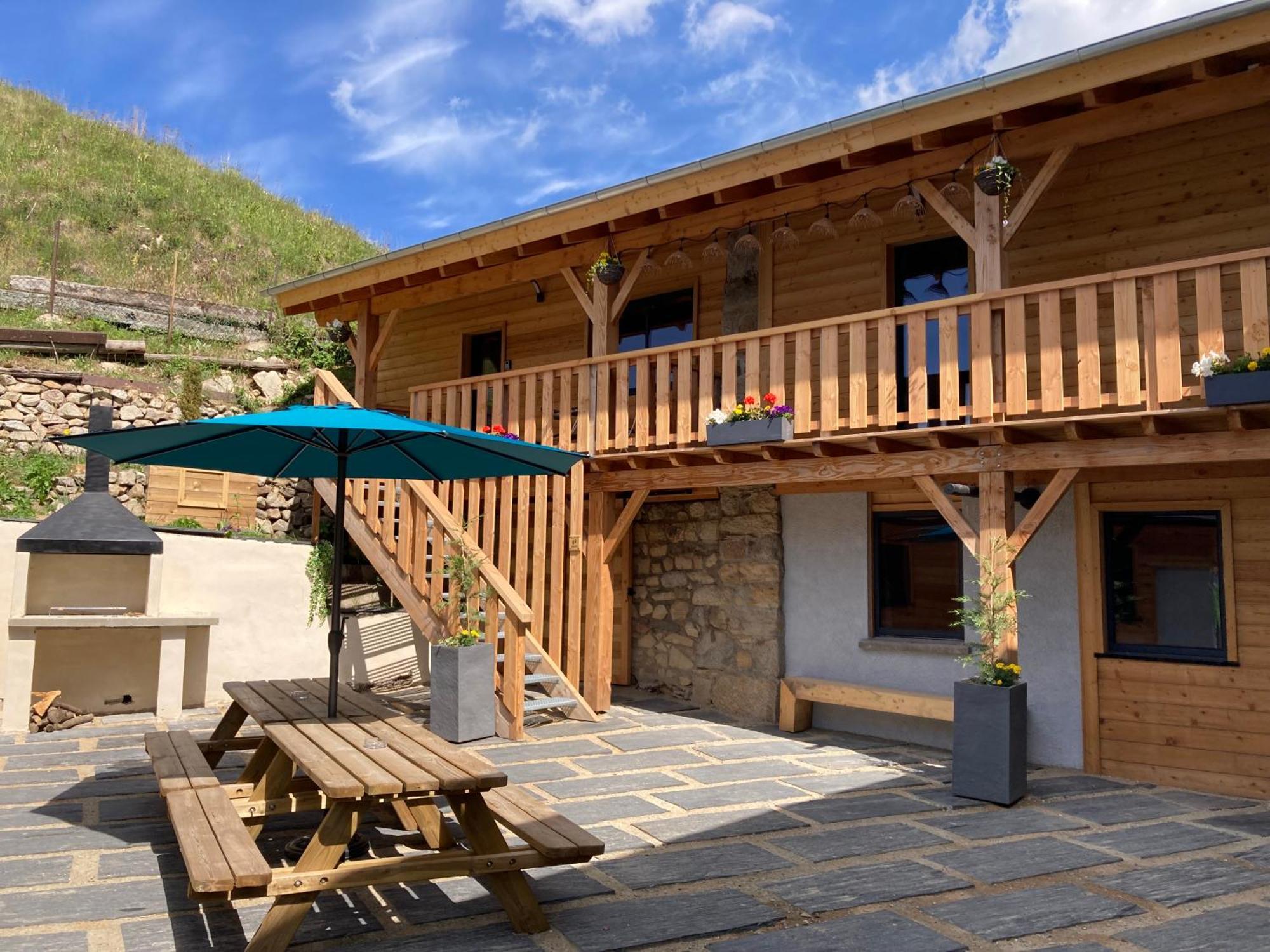 Grange Nere Le Clos Des Ours Matemale Exterior photo